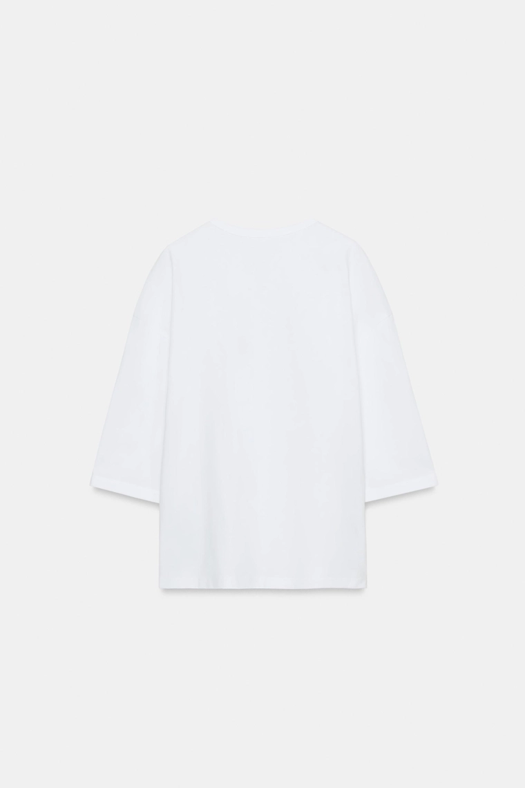 Простая футболка с коротким рукавом