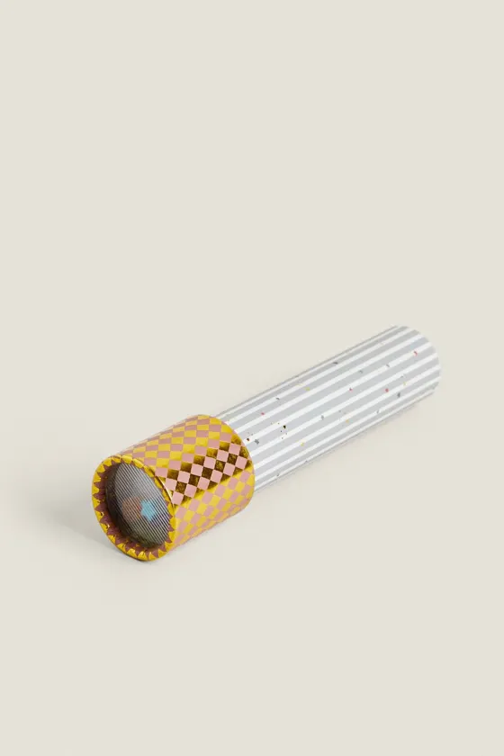 ДЕТСКАЯ ИГРУШКА-КАЛЕЙДОСКОП