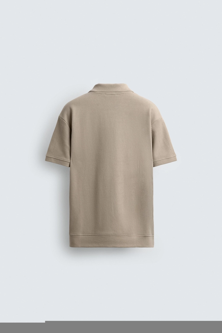 Поло с вертикальным рельефом