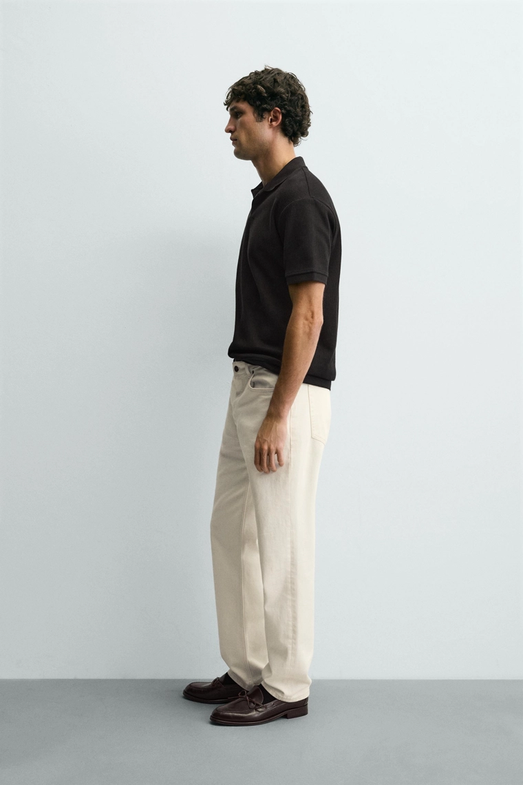 Поло с вертикальным текстурированным узором