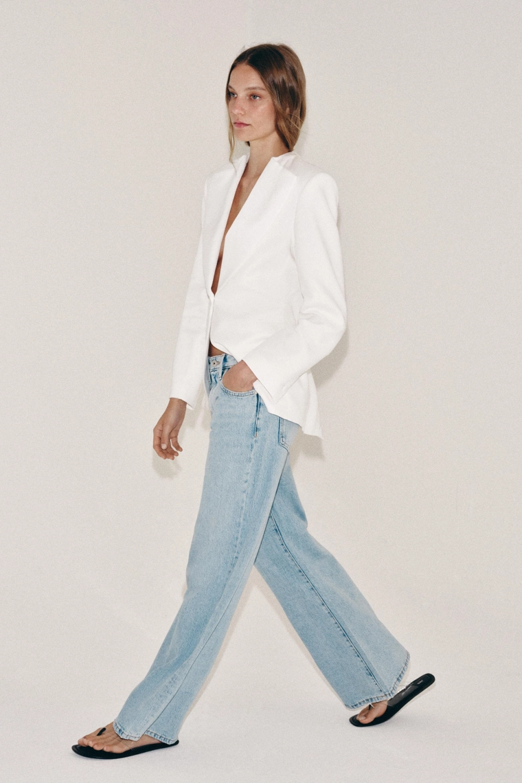 Джинсы с низкой посадкой и широкими штанинами коллекции zw