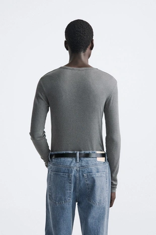 Футболка из полупрозрачной ткани в рубчик- Заказать в России