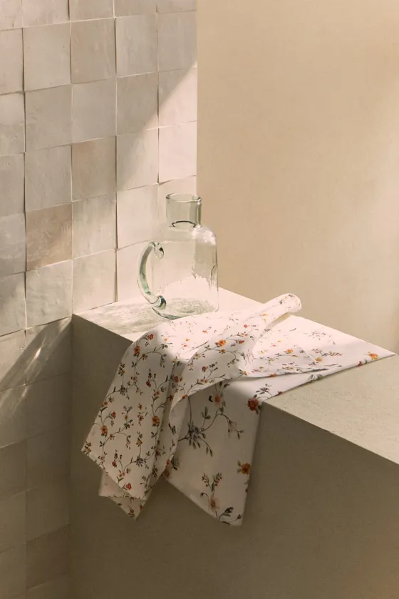 КУХОННОЕ ПОЛОТЕНЦЕ С ЦВЕТОЧНЫМ ПРИНТОМ (УПАКОВКА ИЗ 2 ШТУК)