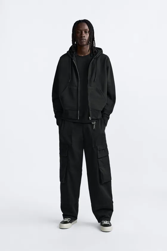 ТОЛСТОВКА С МОЛНИЕЙ