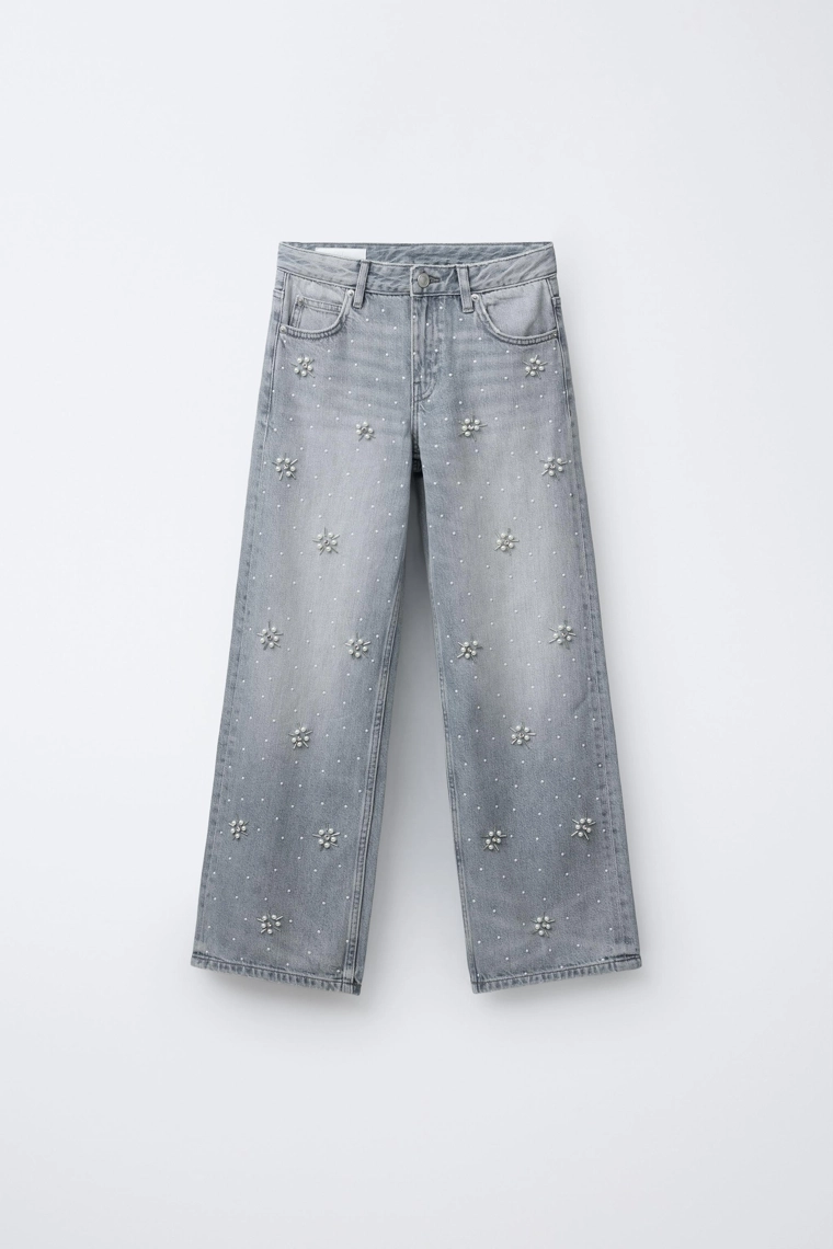 Широкие джинсы с поддельными жемчужинами