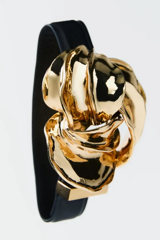 БРАСЛЕТ С РЕЛЬЕФНЫМ УЗЛОМ