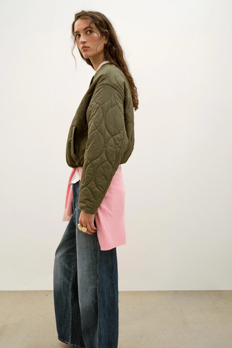 Короткая утепленная куртка