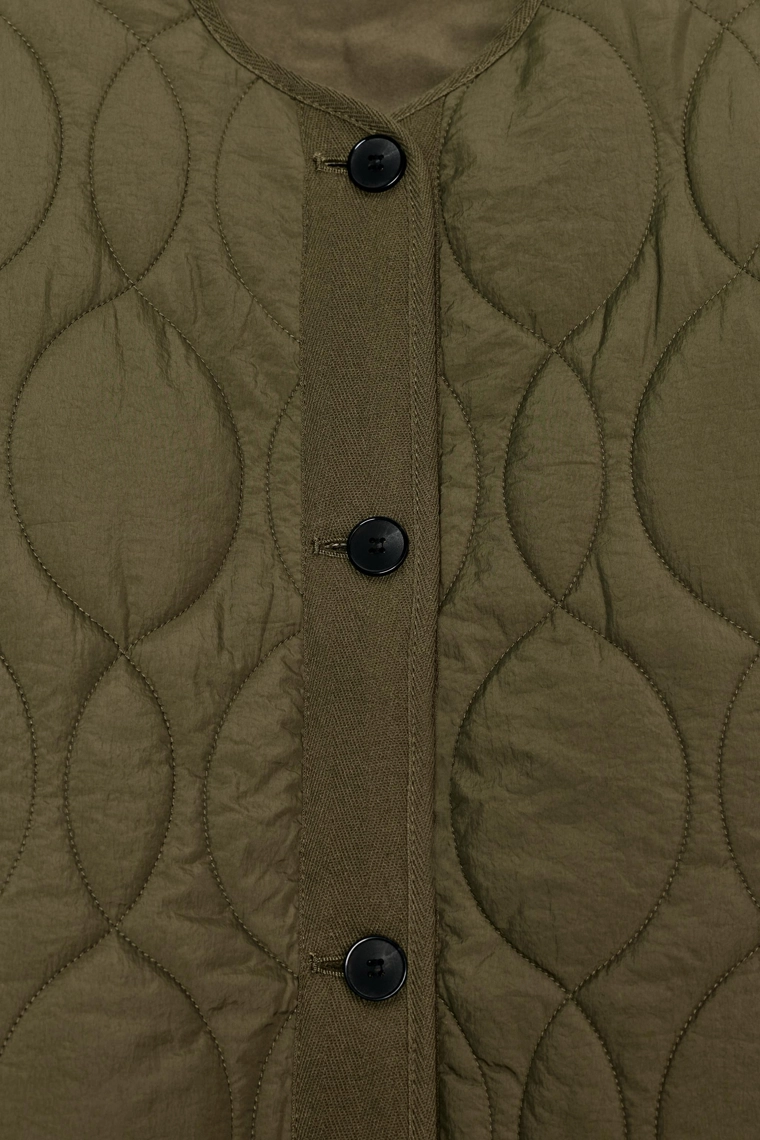 Короткая утепленная куртка