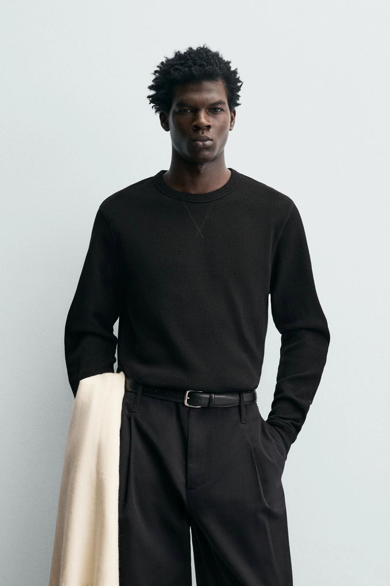 Футболка с текстурой рельефного трикотажа