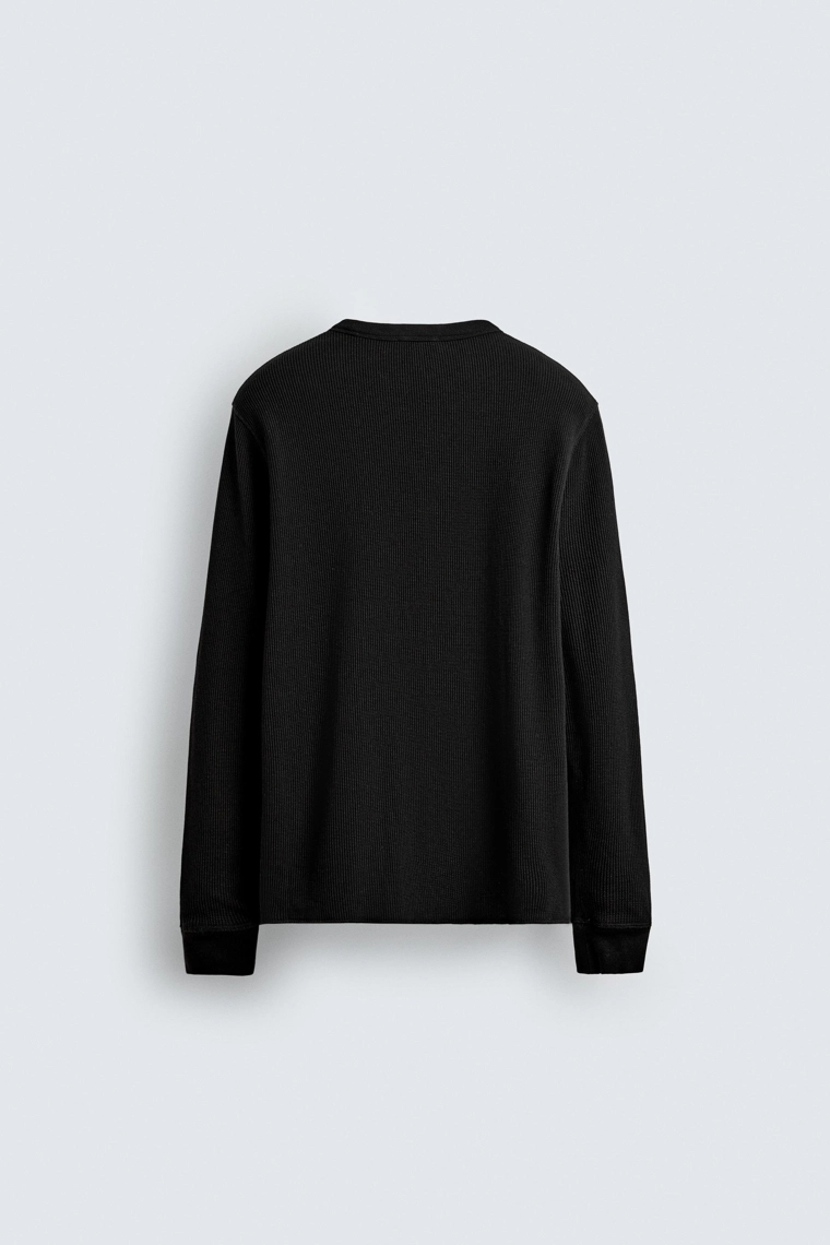 Футболка с текстурой рельефного трикотажа