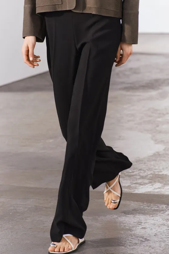 БРЮКИ клёшD С КАРМАНАМИ — коллекция Zara «ZW»