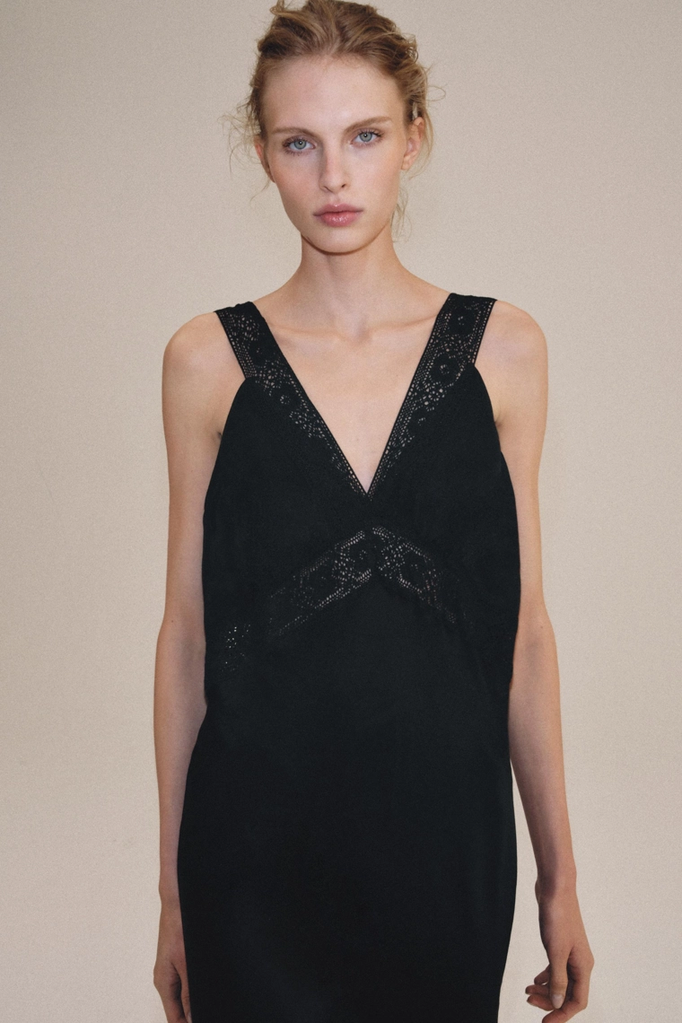 Платье из атласа с кружевом коллекции zw