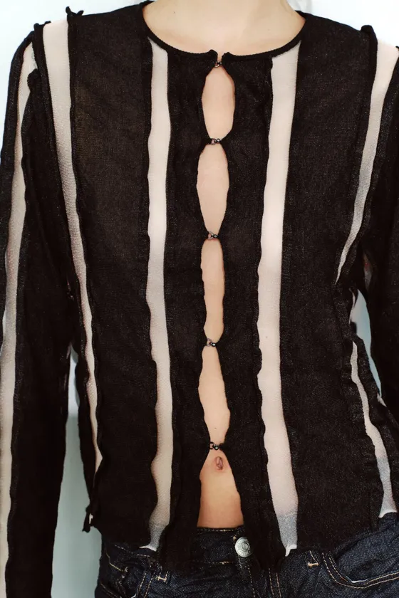 КАРДИГАН КОНТРАСТНОЙ ВЯЗКИ ИЗ ОРГАНЗЫ