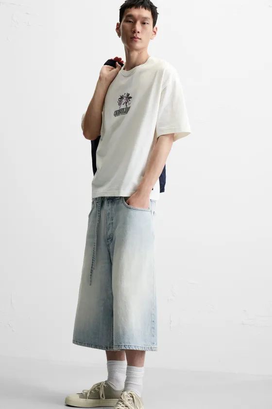 Футболка с контрастным принтом