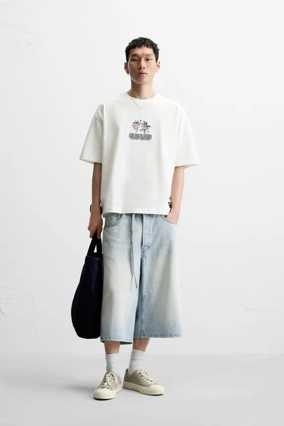 Футболка с контрастным принтом