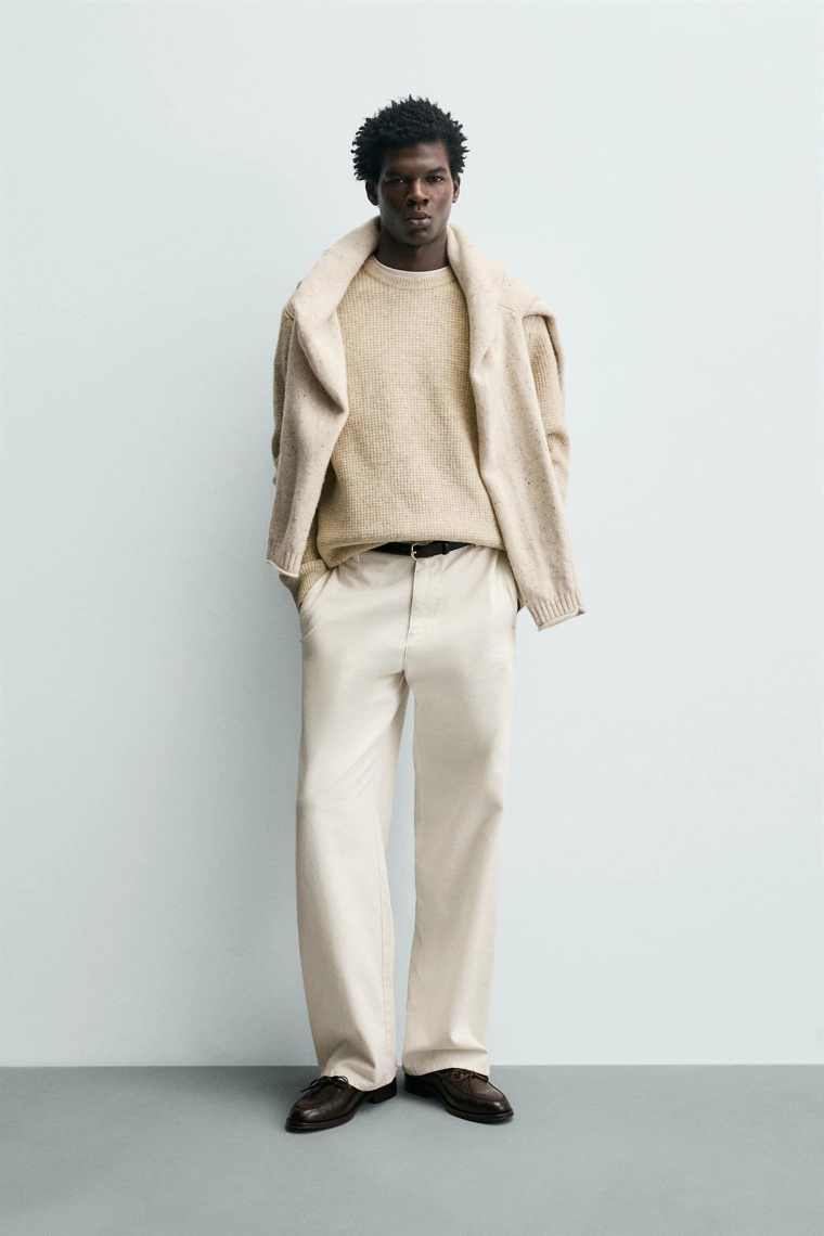 Свитер с рельефным узором свободного кроя