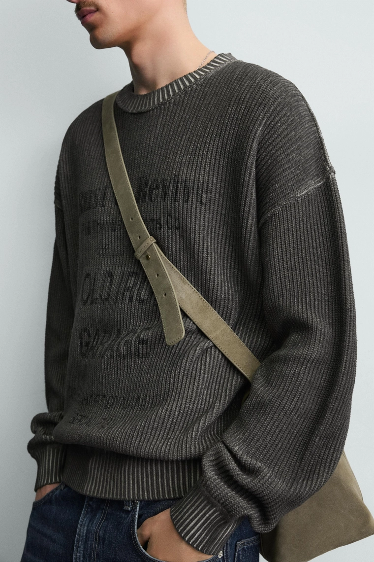 Джемпер с принтом и эффектом выцветания