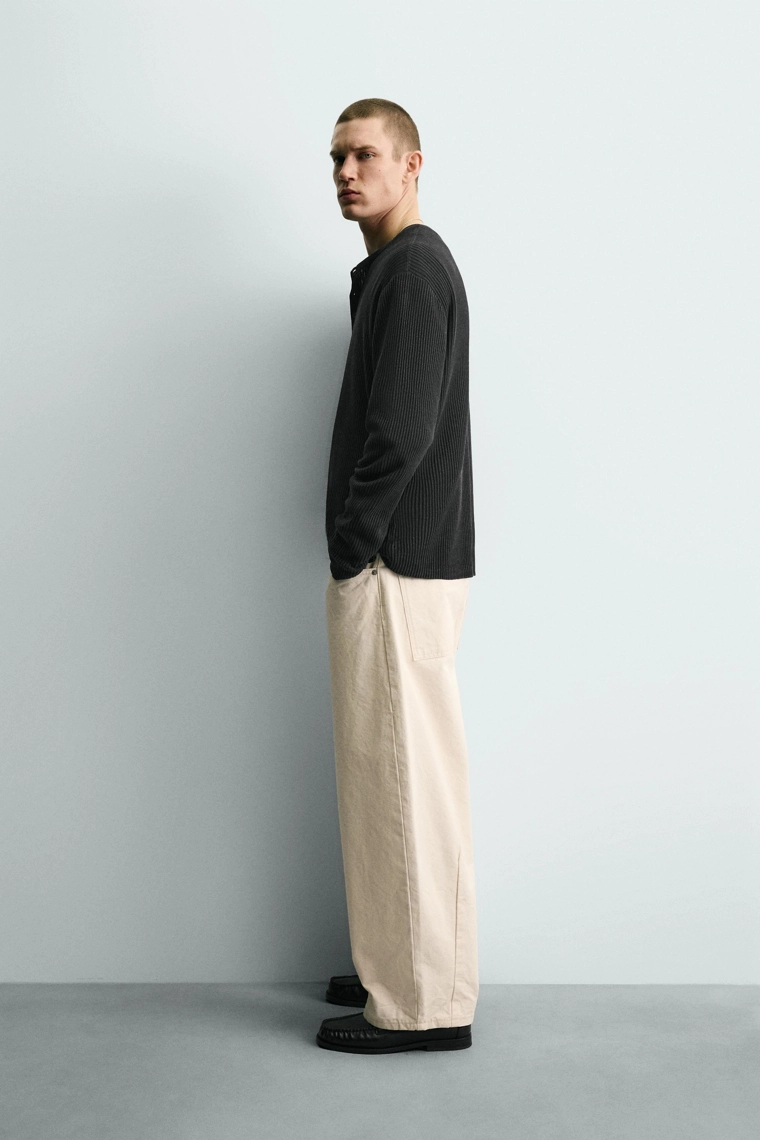 Текстурированный свитер с воротником henley