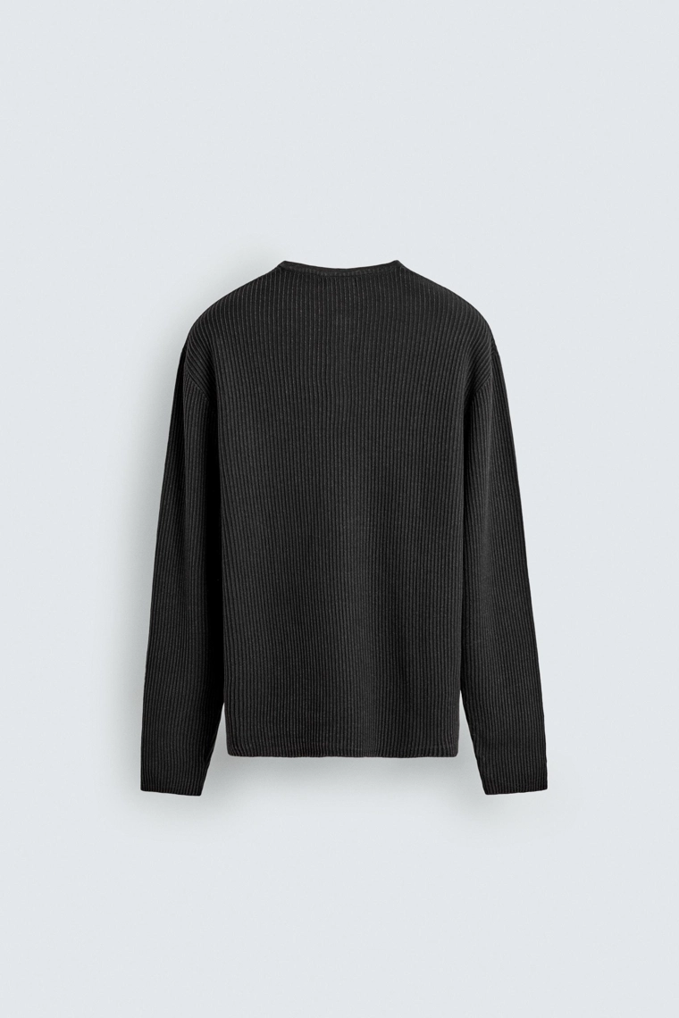 Текстурированный свитер с воротником henley