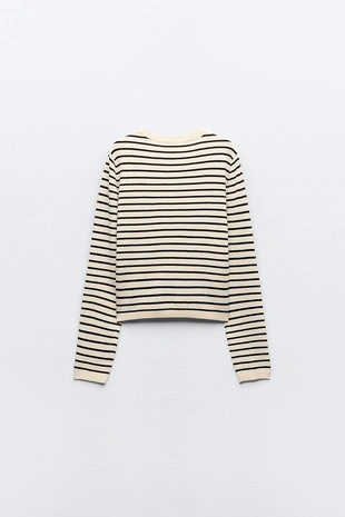 Свитер в полоску