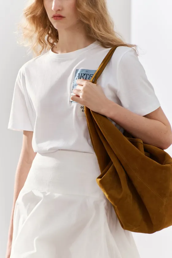 ФУТБОЛКА С КОНТРАСТНЫМ ПРИНТОМ