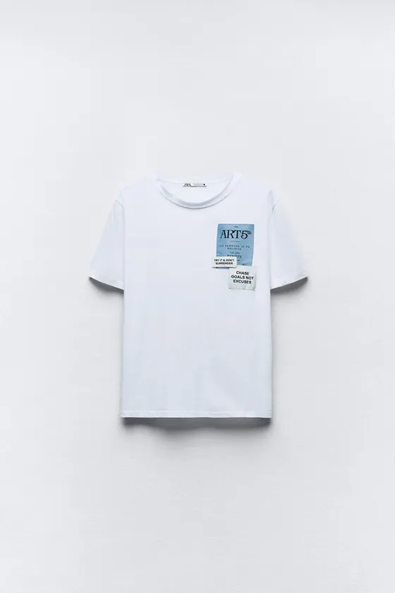 ФУТБОЛКА С КОНТРАСТНЫМ ПРИНТОМ