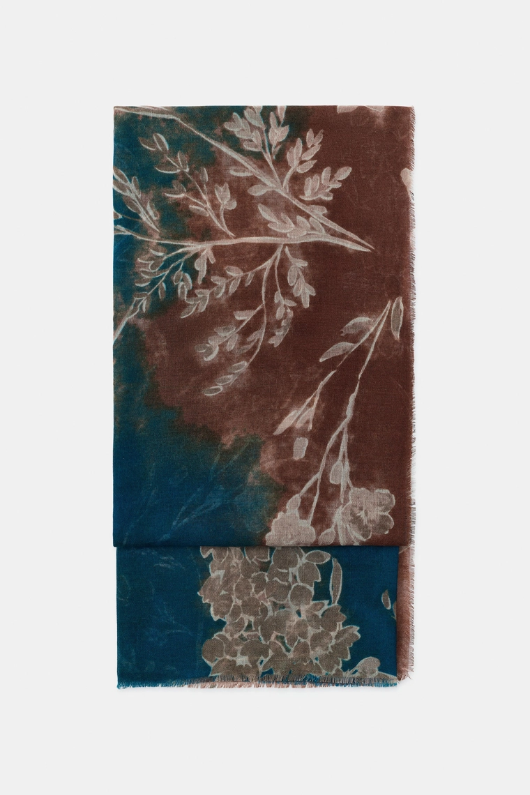 Шарф с цветочным принтом