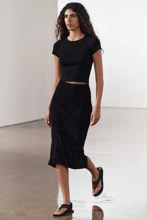 ВЫШИТЫЙ БИСЕРОМ ВЯЗАНЫЙ ТОП