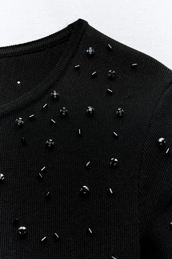 ВЫШИТЫЙ БИСЕРОМ ВЯЗАНЫЙ ТОП