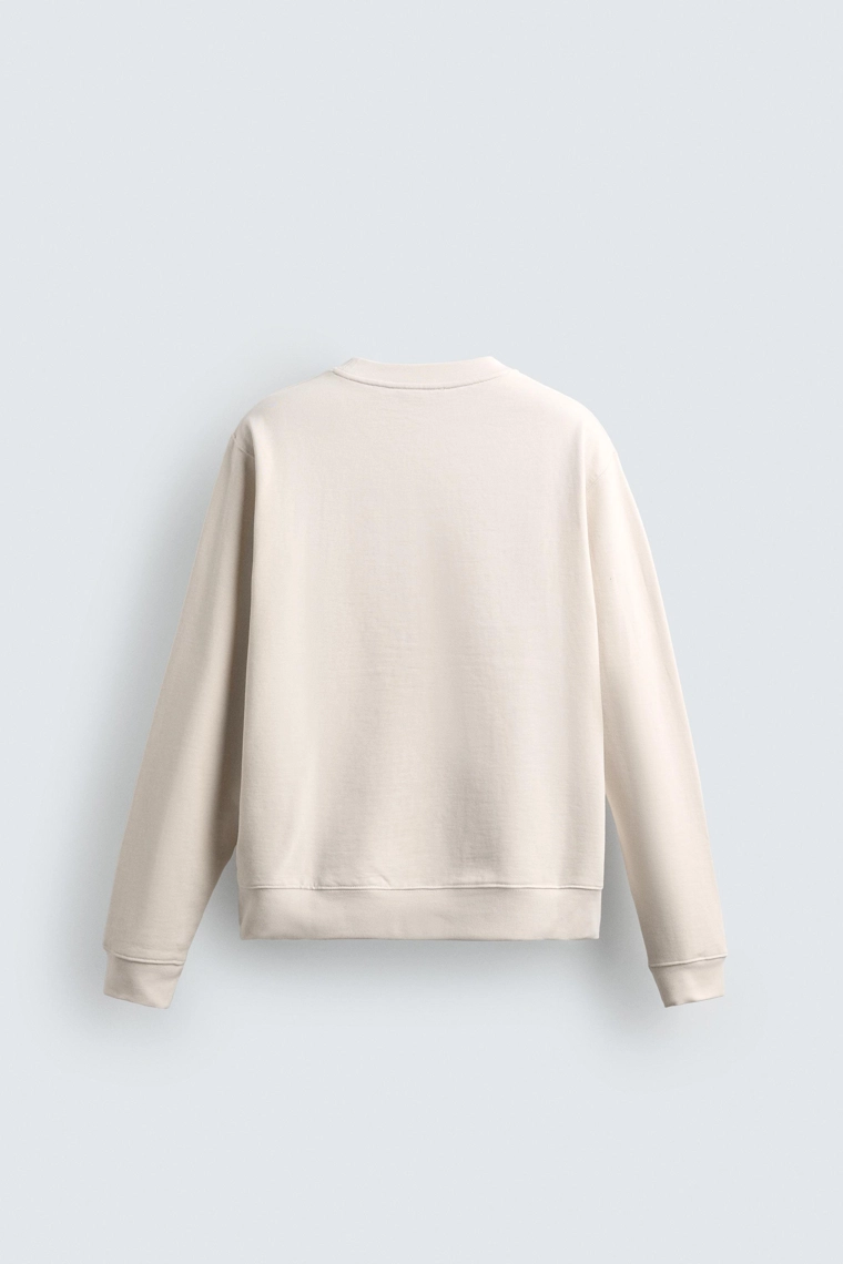 Худи с принтом и слоганом в классическом крое