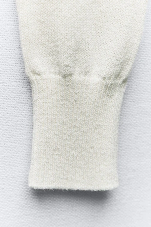 Свитер с контрастными швами- Заказать в России