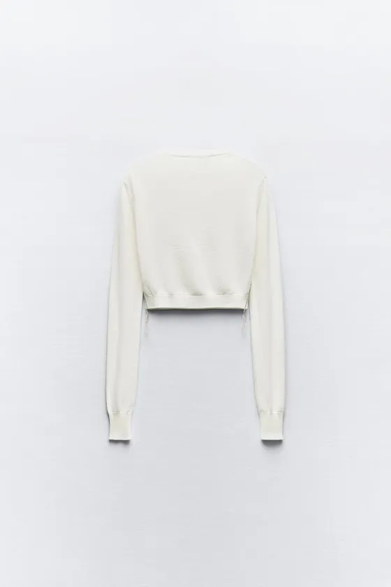 СВИТЕР С КОНТРАСТНЫМИ ШВАМИ