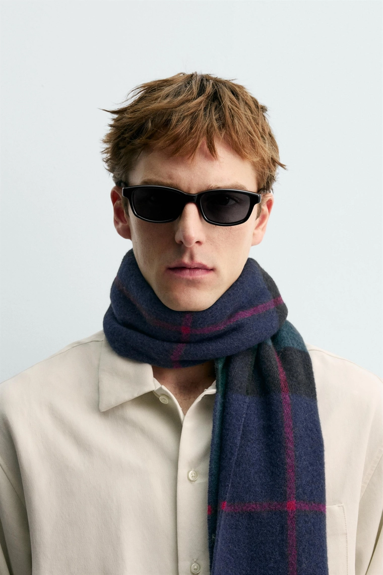 Овальные солнцезащитные очки aaron levine x zara