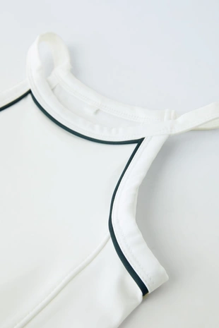 Топ из высокотехнологичной ткани с контрастной окантовкой- Заказать в России