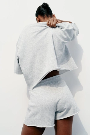 Шорты из мягкой ткани с эффектом потертости