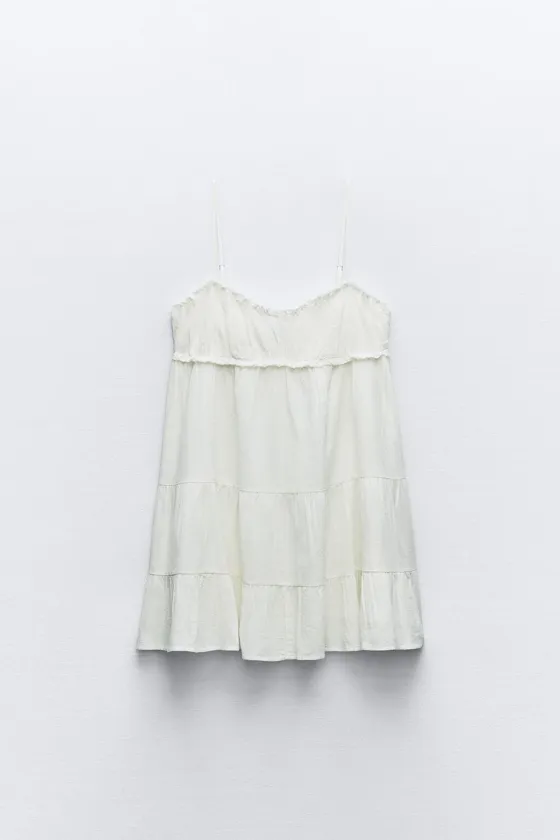 КОРОТКОЕ ЯРУСНОЕ ПЛАТЬЕ С ВОЛАНАМИ