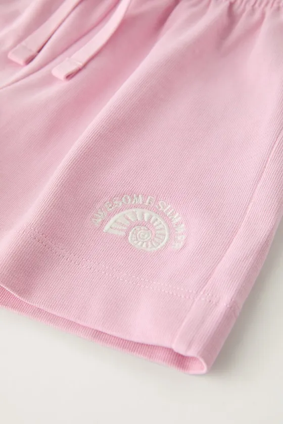 ШОРТЫ ИЗ МЯГКОЙ ТКАНИ С ВЫШИВКОЙ