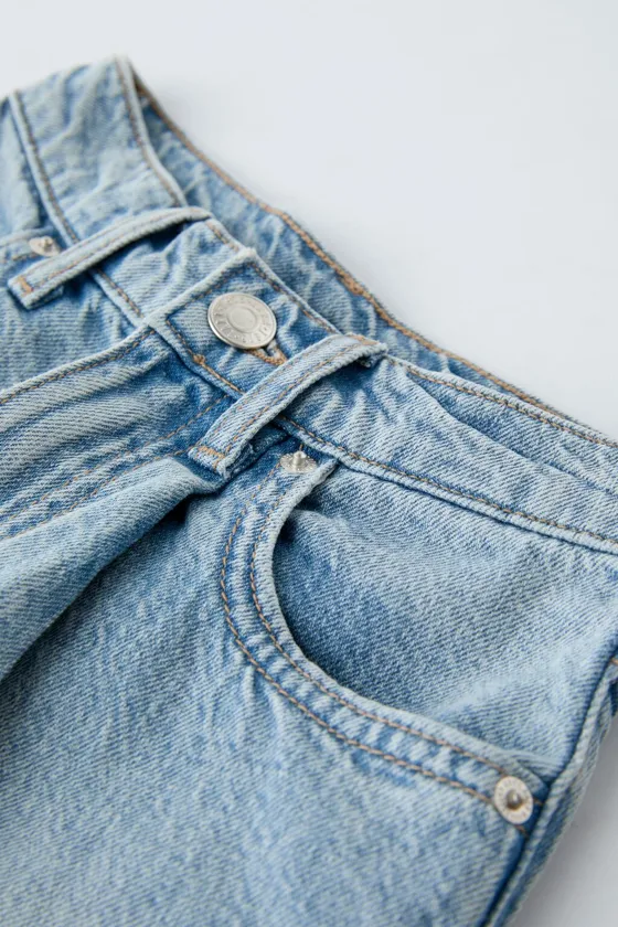 ДЖИНСОВЫЕ ШОРТЫ С ЗАЩИПАМИ