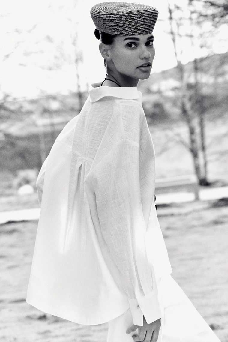 Блузка из льняно-хлопковой смеси с воротником-поло