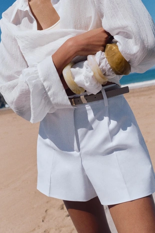 Шорты с ремнем и защипами- Заказать в России