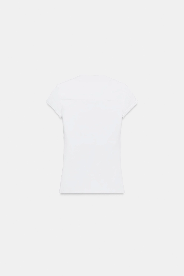 Футболка с узким квадратным вырезом