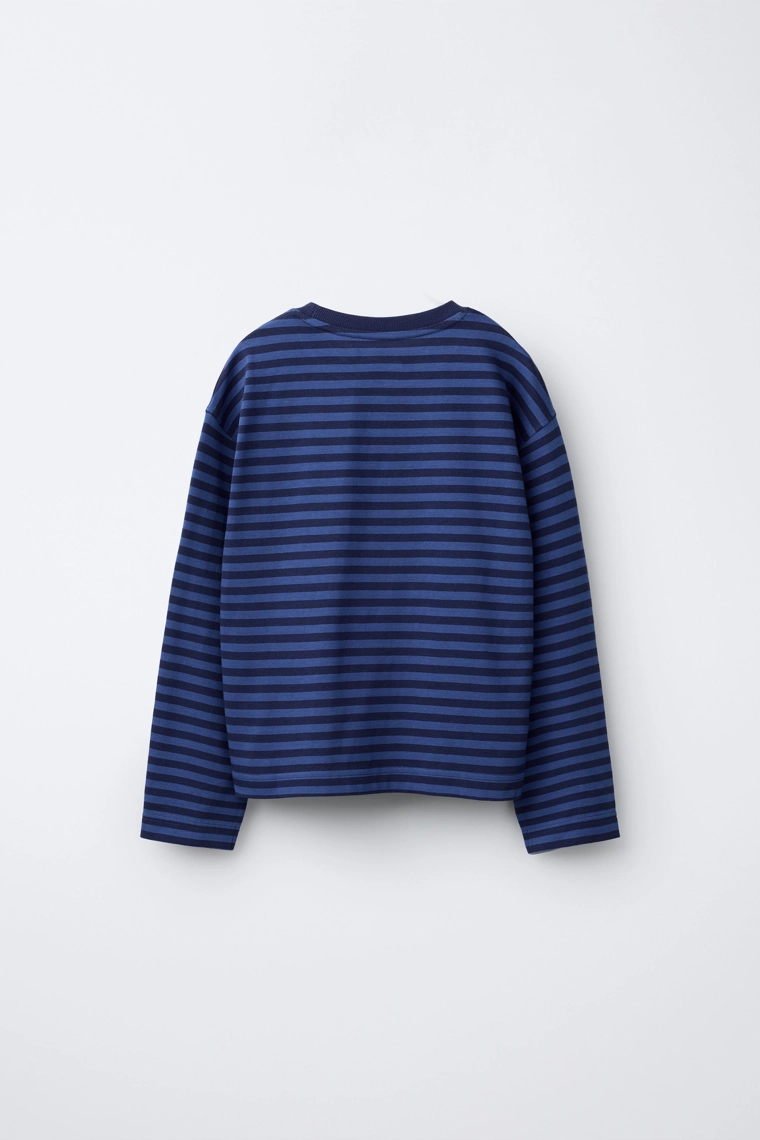 Приталенная футболка в полоску с вышитым сердцем