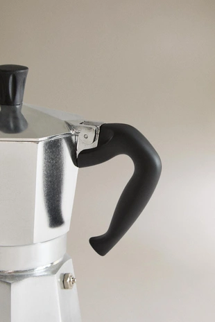 Кофеварка BIALETTI на 6 чашек- Заказать в России