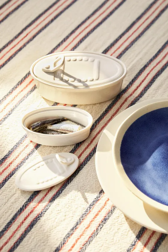 Керамическая банка в форме консервной банки