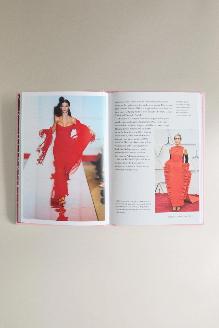 Маленькая книга valentino (на английском языке)