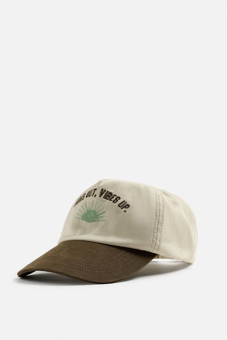 Кепка с вышивкой