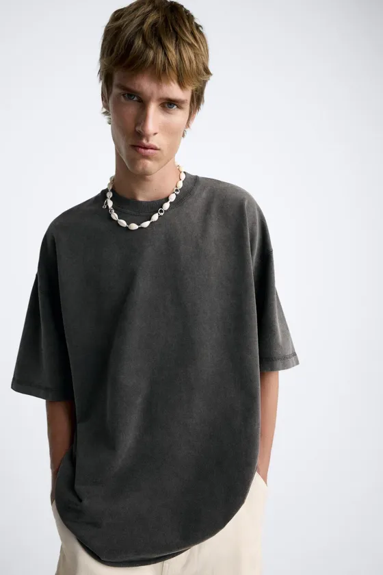 ТОЛСТОВКА В СТИЛЕ OVERSIZE С ПОТЕРТЫМ ЭФФЕКТОМ