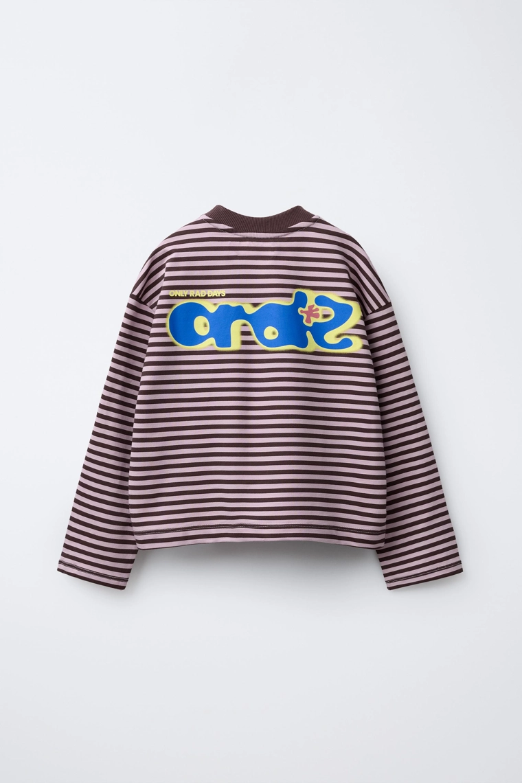 Футболка в полоску с вышитым лозунгом