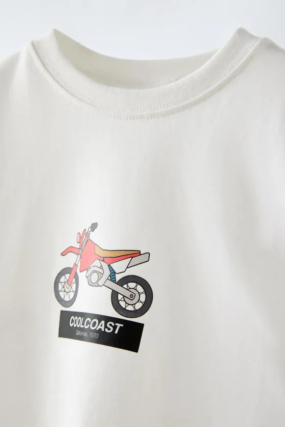 Футболка с принтом автомобиля