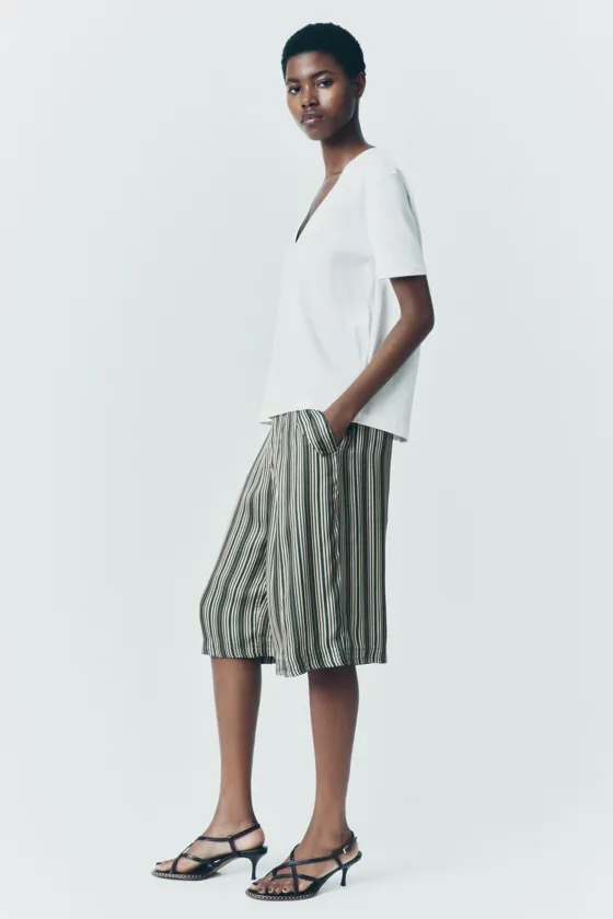 МИНИМАЛИСТИЧНАЯ ФУТБОЛКА ИЗ МЕРСЕРИЗОВАННОЙ ТКАНИ